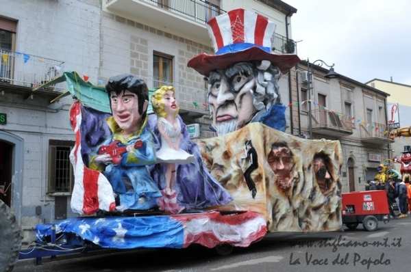 Carnevale di Stigliano, il carro Sognando l'America